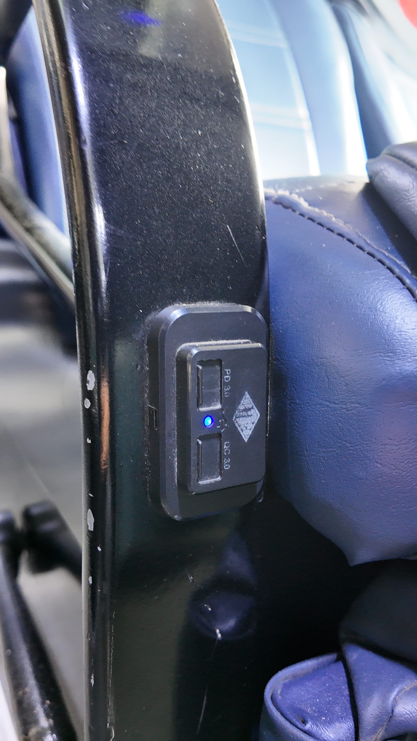 Lazyboy coach — passenger charging port